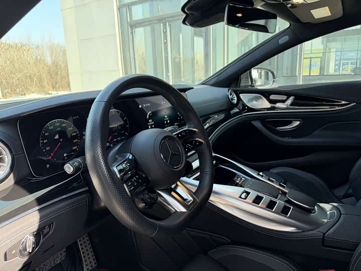 Фото 7 - Mercedes-Benz AMG GT