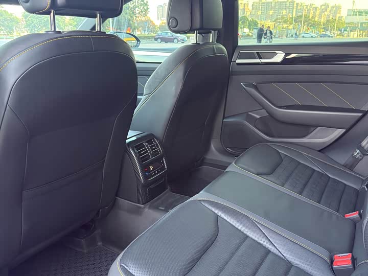 Фото 9 - Volkswagen CC