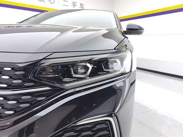 Фото 5 - Volkswagen Passat