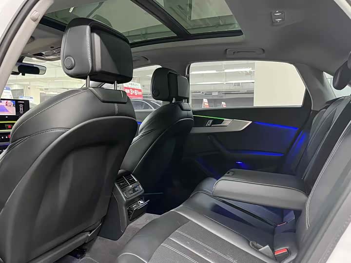 Фото 9 - Audi A4L