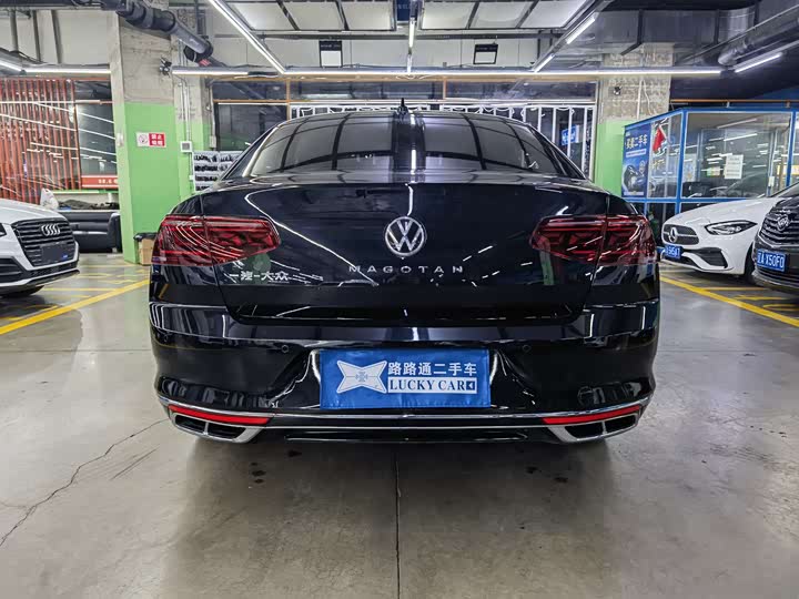 Фото 5 - Volkswagen Magotan