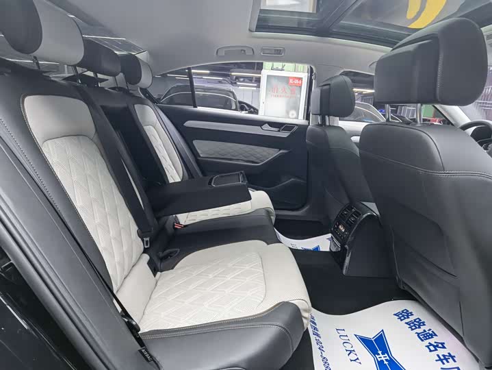 Фото 9 - Volkswagen Magotan