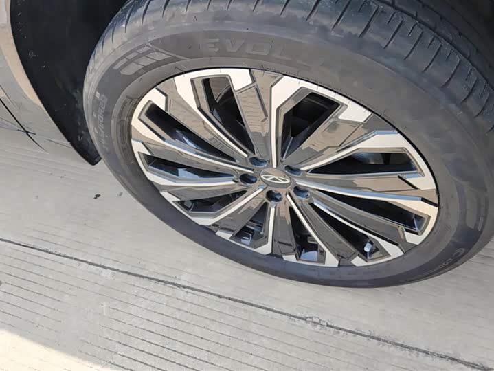 Фото 6 - Chery Tiggo 9