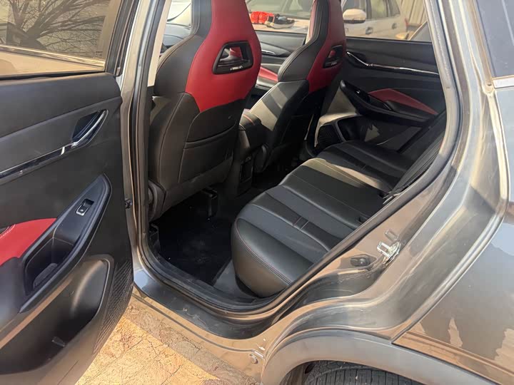 Фото 8 - Changan Oshan X5