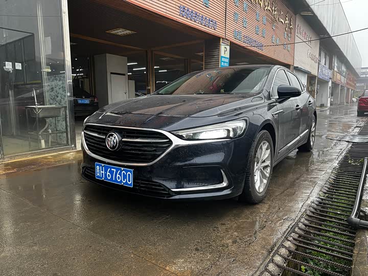 Фото 1 - Buick LaCrosse