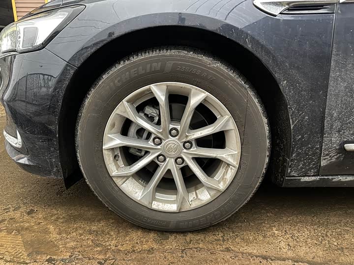 Фото 5 - Buick LaCrosse