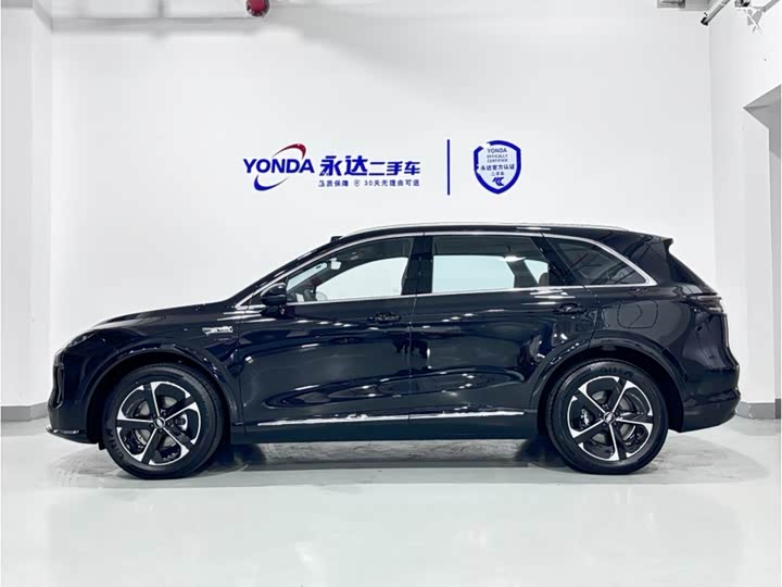 Фото 2 - Shangjie (Huawei × SAIC) H5