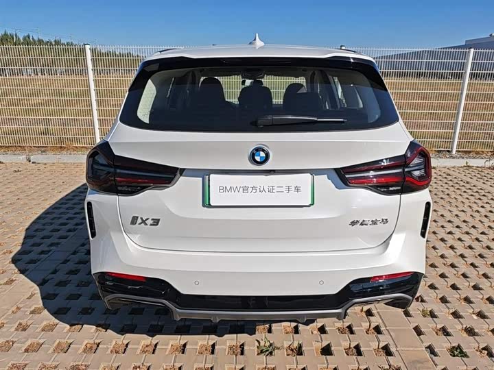 Фото 3 - BMW iX3