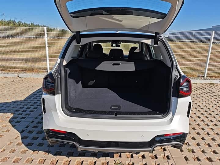 Фото 7 - BMW iX3