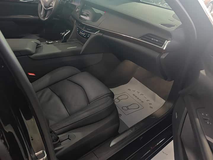 Фото 8 - Cadillac CT6