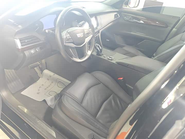 Фото 9 - Cadillac CT6