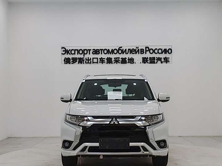 Фото 2 - Mitsubishi Outlander