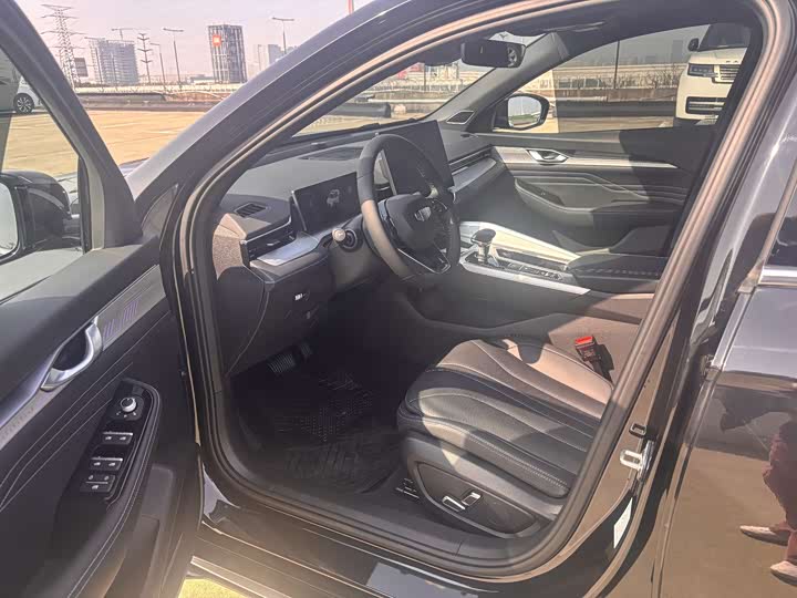 Photo 8 - Geely Preface