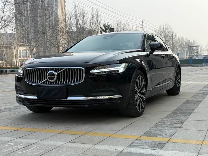 Фото 3 - Volvo S90