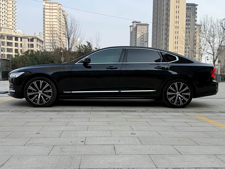 Фото 4 - Volvo S90