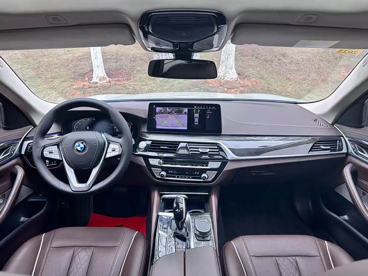 Фото 6 - BMW 5 Series