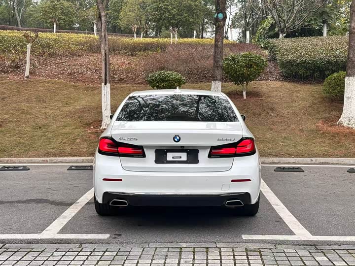 Фото 8 - BMW 5 Series