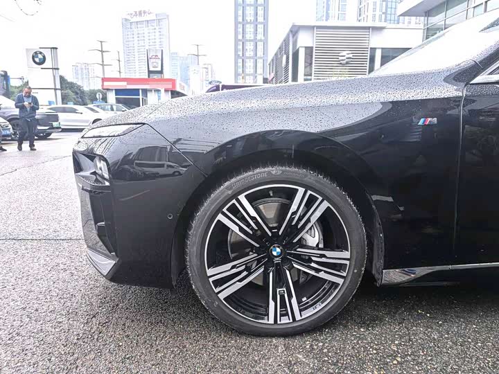 Photo 4 - BMW 7 Series