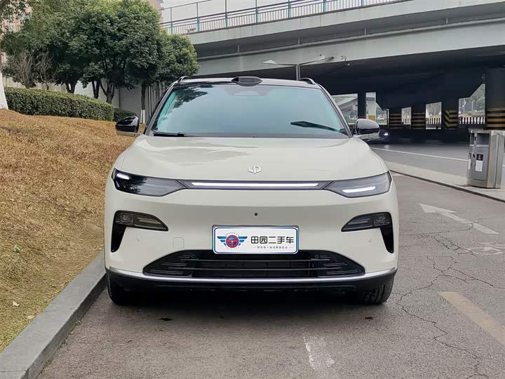 Фото 2 - Leapmotor C11