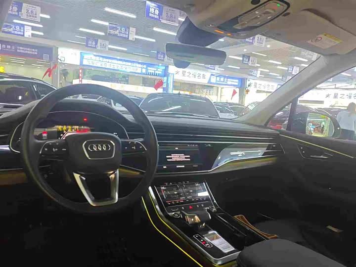 Фото 3 - Audi Q7