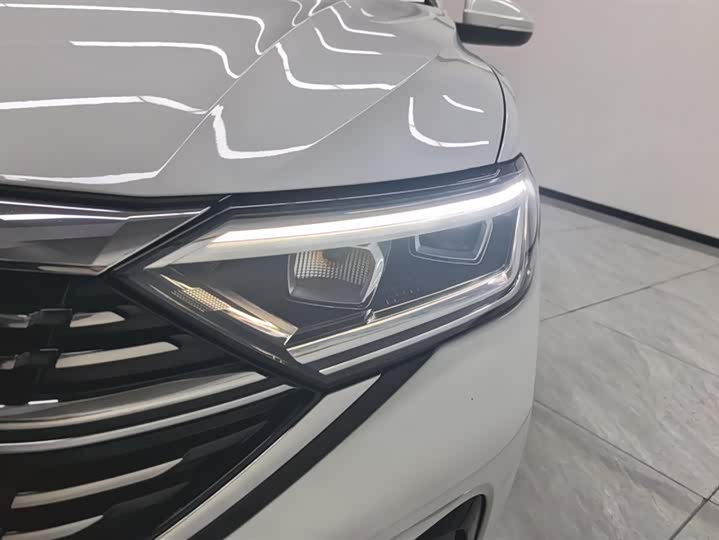 Фото 5 - Volkswagen Sagitar L