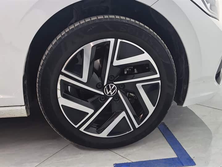 Фото 6 - Volkswagen Sagitar L