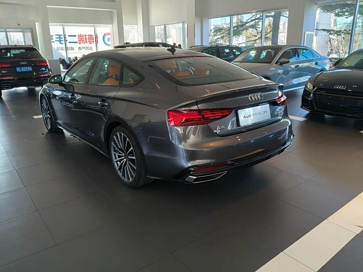 Фото 5 - Audi A5