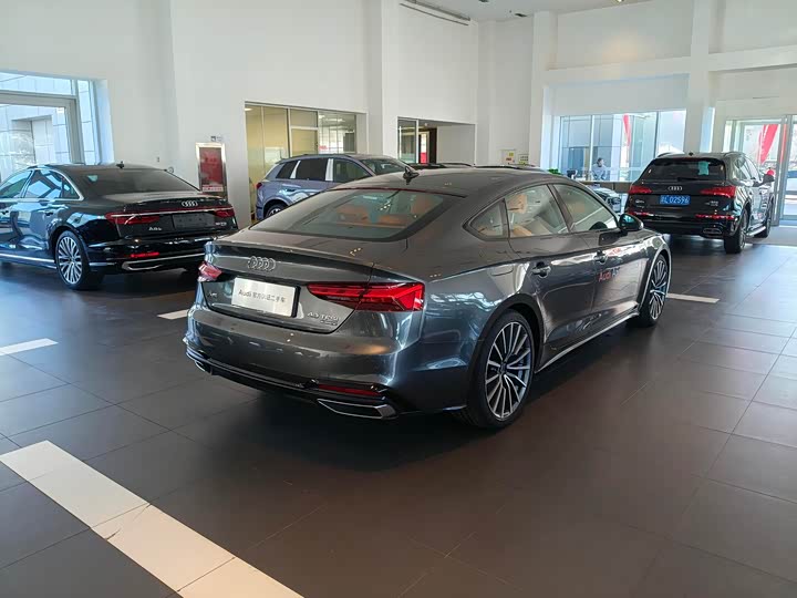 Фото 7 - Audi A5