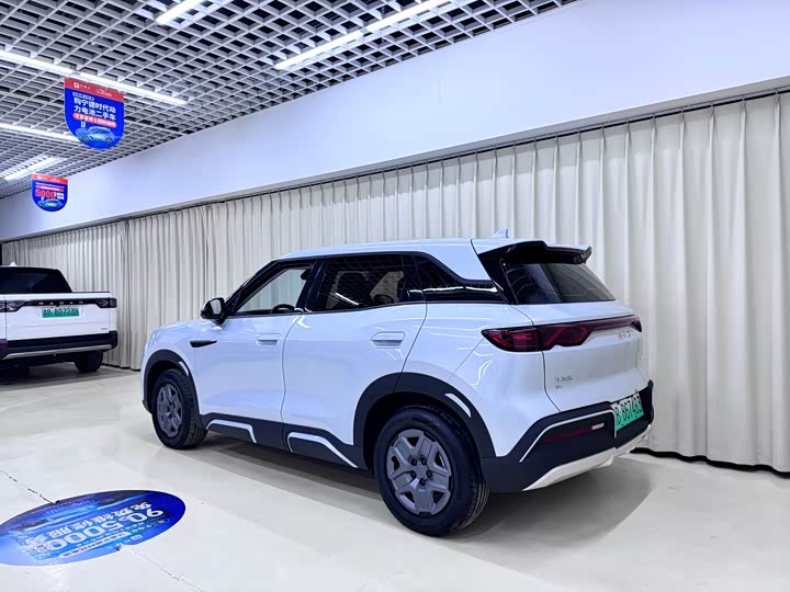 Фото 3 - BYD Yuan Up