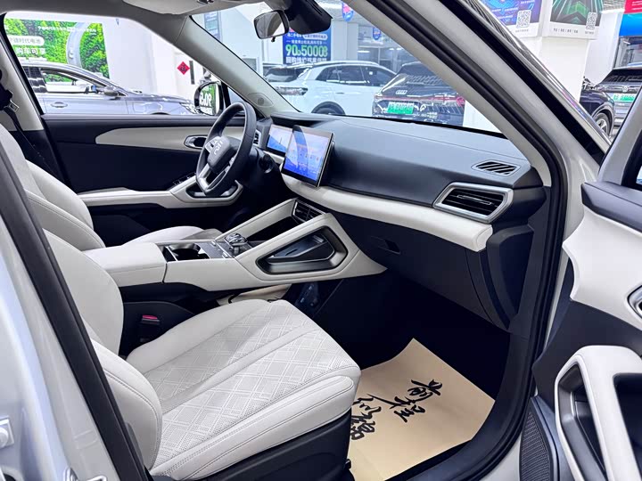 Фото 5 - BYD Yuan Up