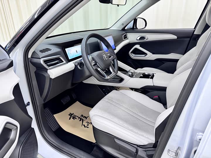 Фото 8 - BYD Yuan Up