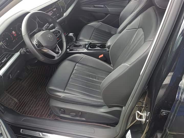 Фото 9 - Volkswagen Passat