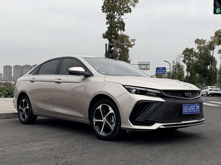 Фото 4 - Geely Emgrand L