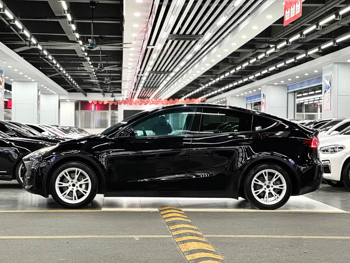 Фото 7 - Tesla Model Y