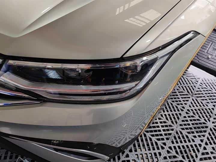 Фото 5 - Volkswagen Tiguan L Pro