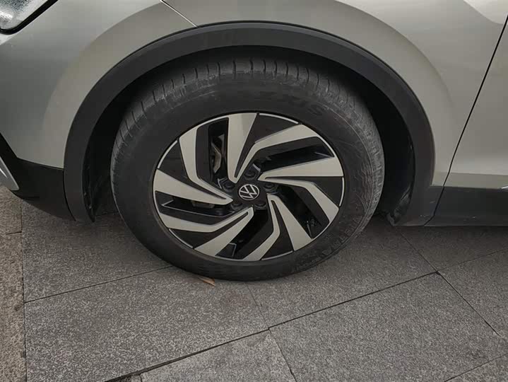 Фото 6 - Volkswagen Tiguan L Pro