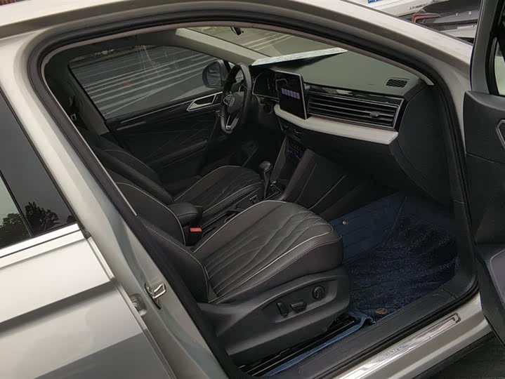 Фото 8 - Volkswagen Tiguan L Pro