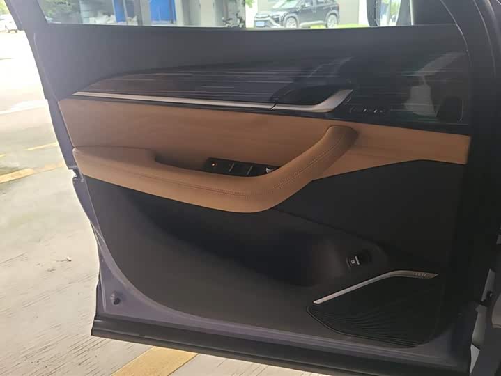 Фото 7 - Geely Monjaro L Hybrid