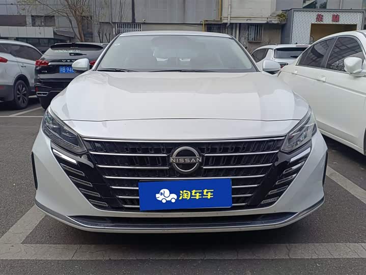 Фото 2 - Nissan Teana