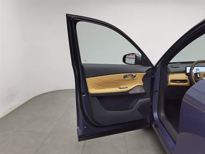 Фото 8 - Geely Galaxy Starship 7