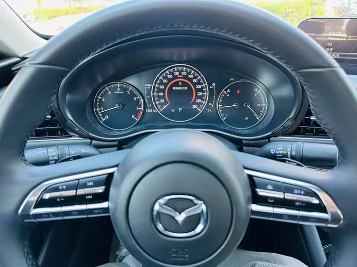 Фото 5 - Mazda 3 (Axela)