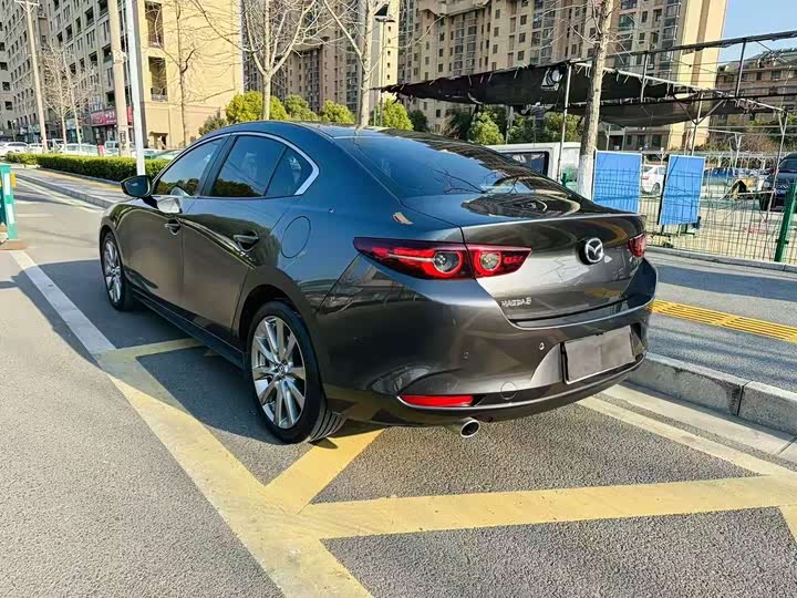 Фото 9 - Mazda 3 (Axela)