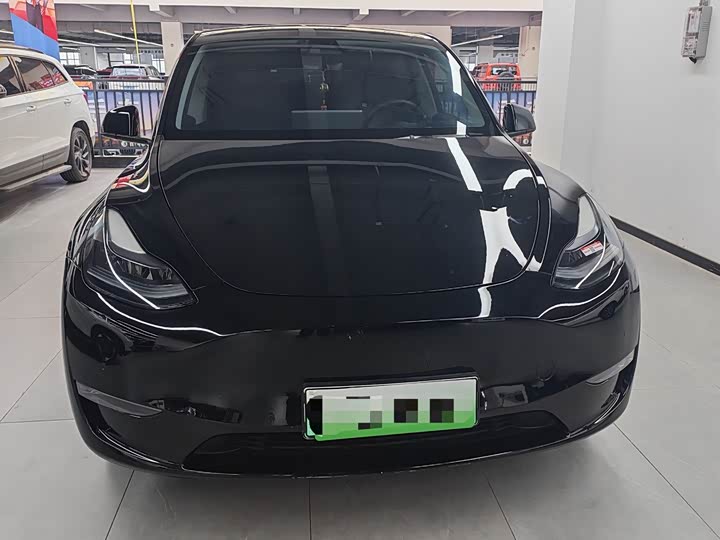 Photo 2 - Tesla Model Y