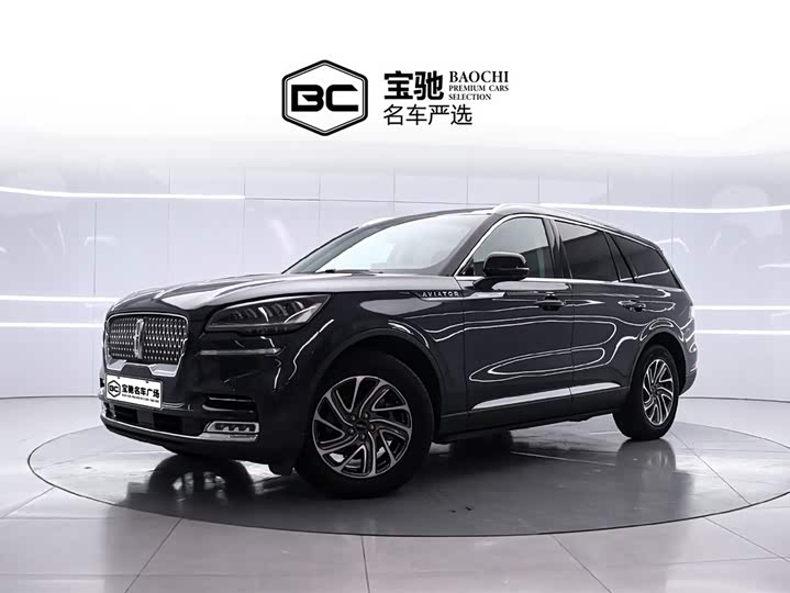 Фото 1 - Lincoln Aviator