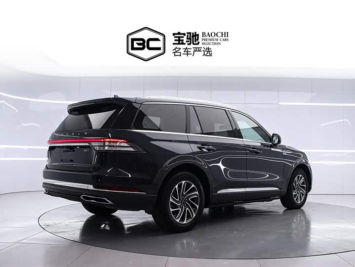 Фото 3 - Lincoln Aviator