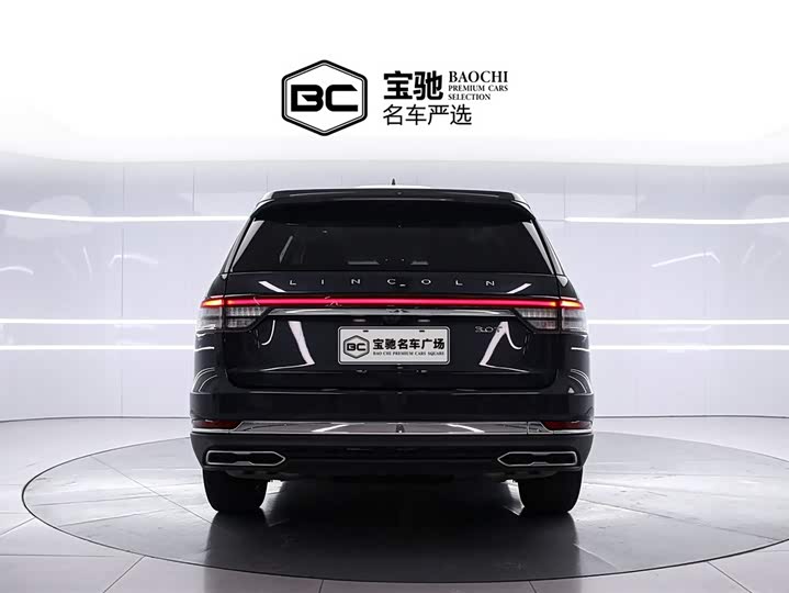 Фото 4 - Lincoln Aviator