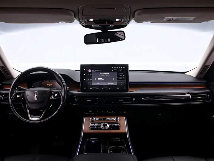 Фото 5 - Lincoln Aviator