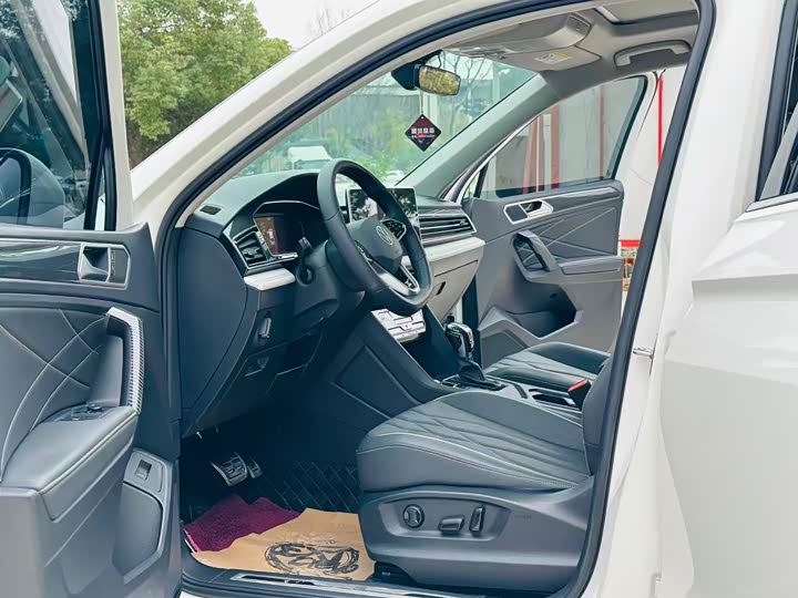 Фото 5 - Volkswagen Tiguan L Pro