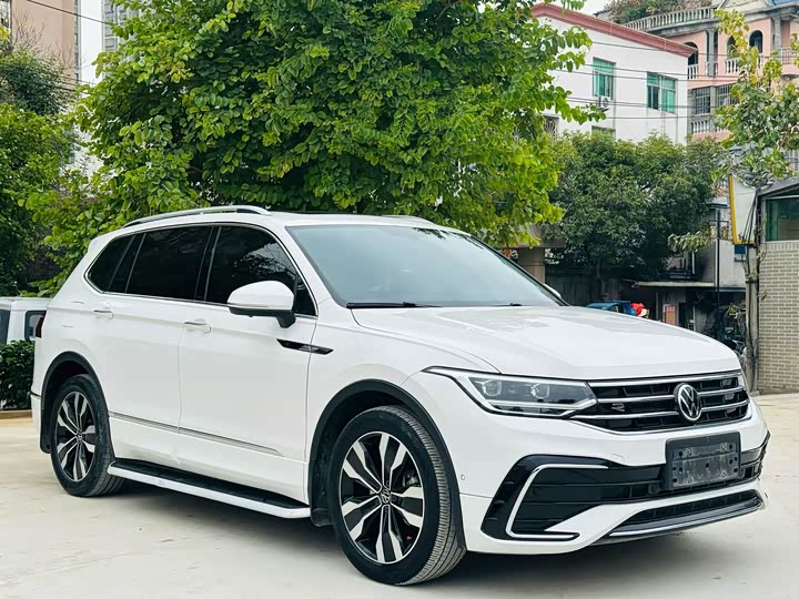 Фото 6 - Volkswagen Tiguan L Pro