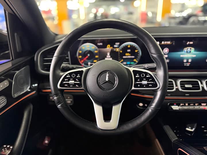 Фото 8 - Mercedes-Benz GLS-Class